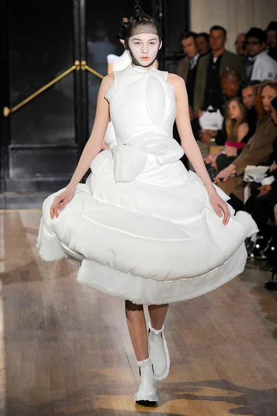 Look 37